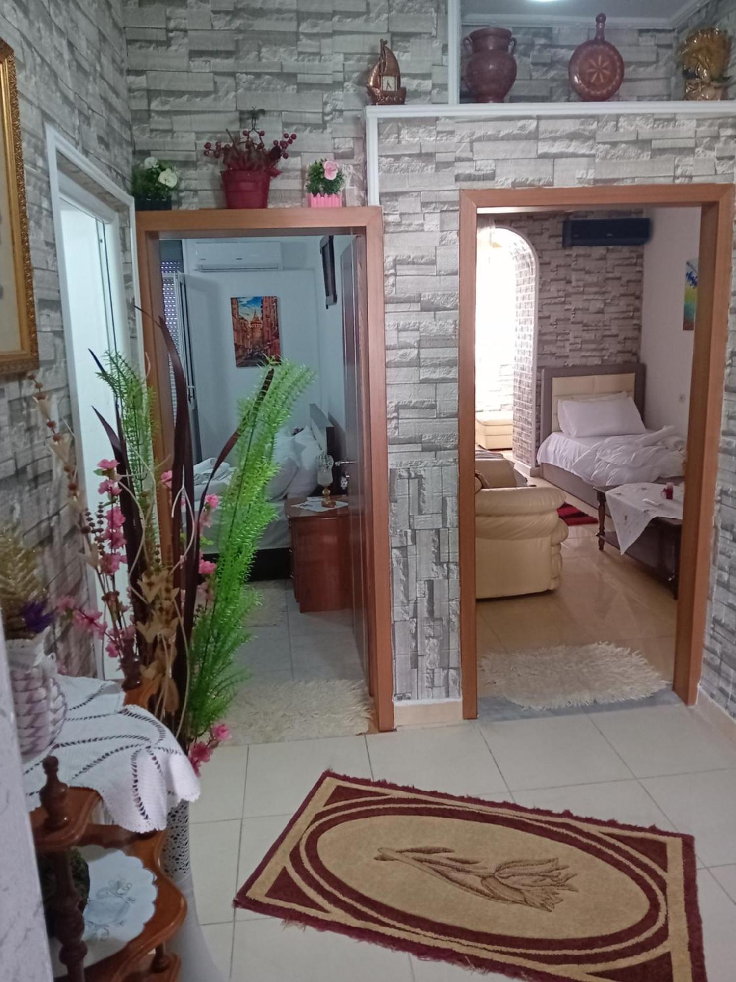 Olivia Guesthouse Gjirokastër Eksteriør bilde